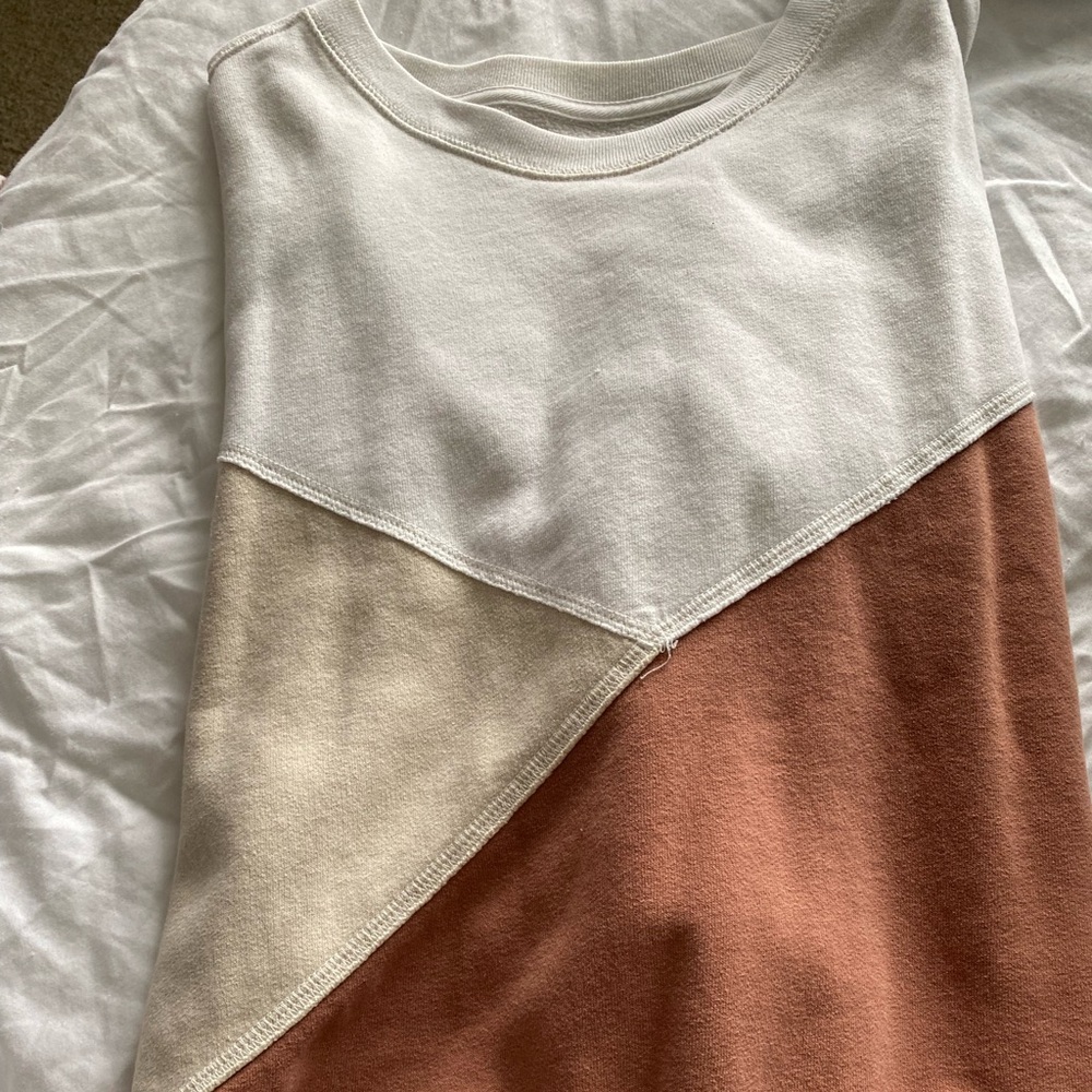 Abercrombie crewneck sweatshirt neutral beige tones